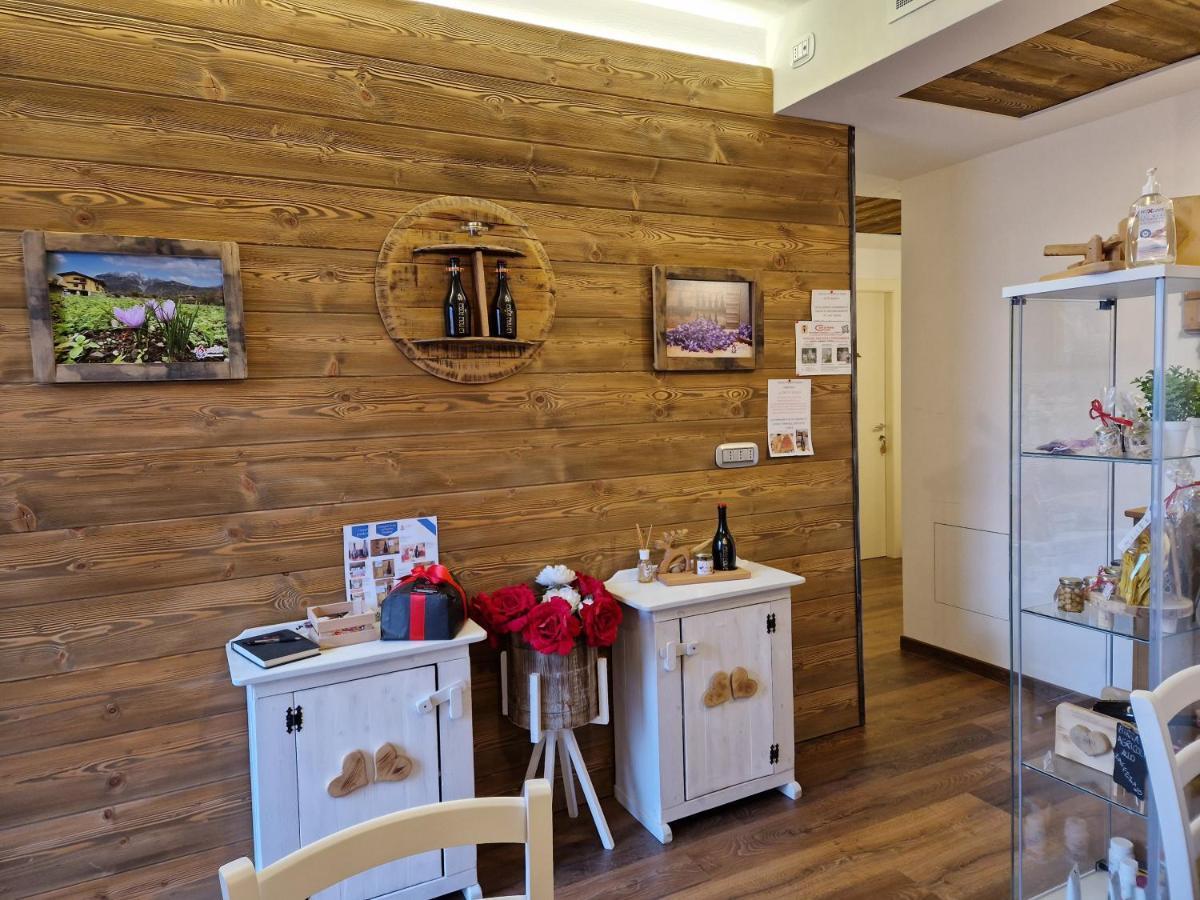 Azienda Agricola Agriturismo I Sei Petali Capo di Ponte Exteriör bild